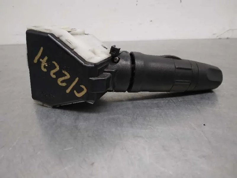 Mando Luces para Nissan Cabstar ->09.06
