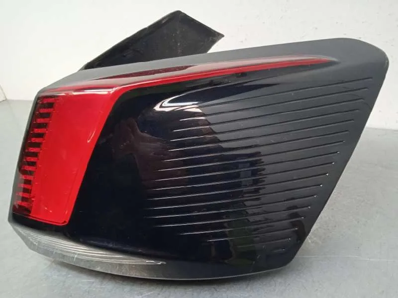 Piloto Trasero Derecho para Peugeot 3008