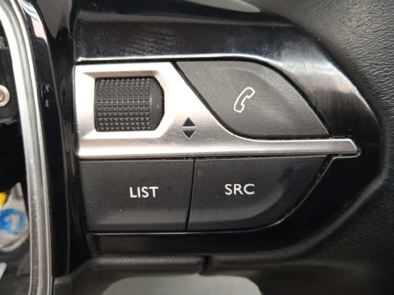 Volante para Peugeot 3008