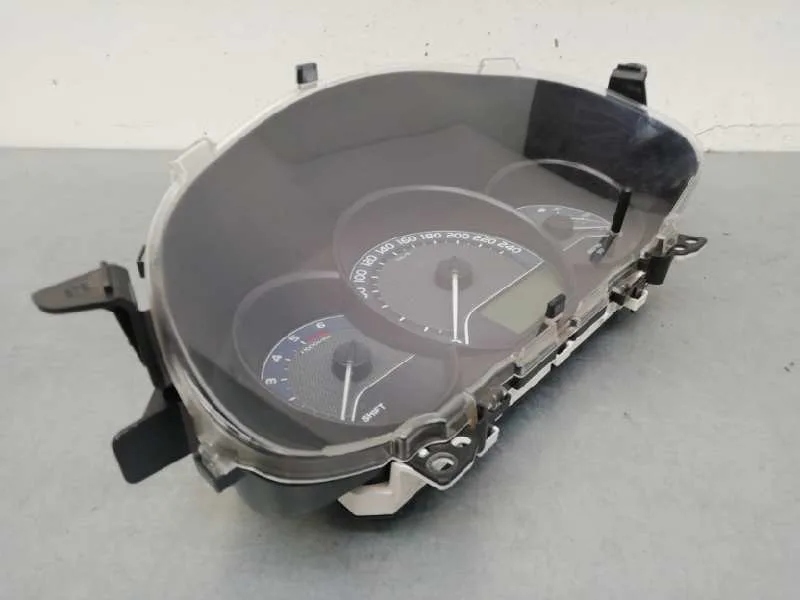 Cuadro Instrumentos para Toyota Auris