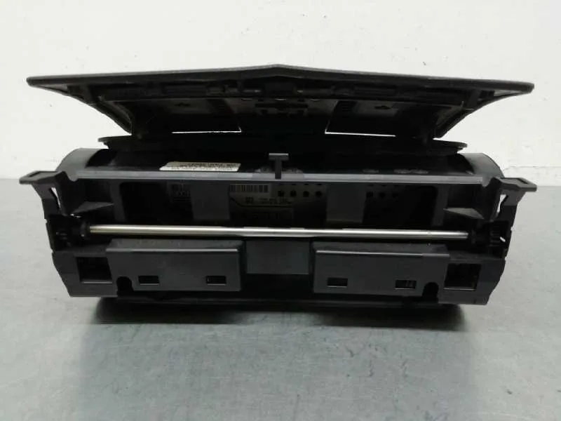 Pantalla Multifuncion para Mercedes-Benz Clase C (W204) Berlina