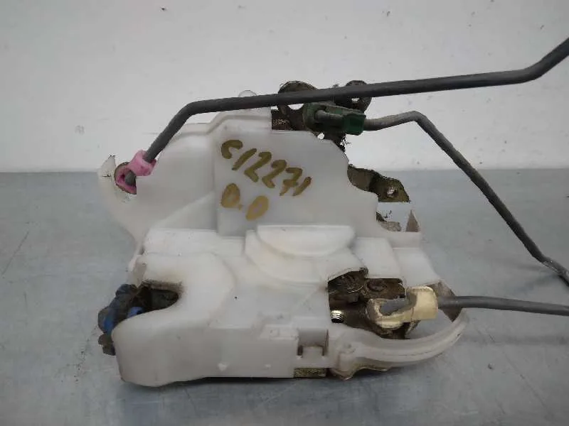 Cerradura Puerta Delantera Derecha para Nissan Cabstar ->09.06