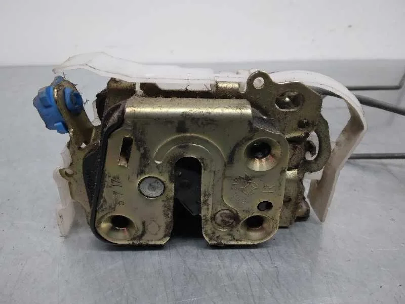 Cerradura Puerta Delantera Derecha para Nissan Cabstar ->09.06
