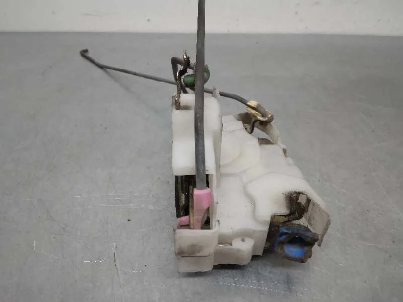 Cerradura Puerta Delantera Derecha para Nissan Cabstar ->09.06