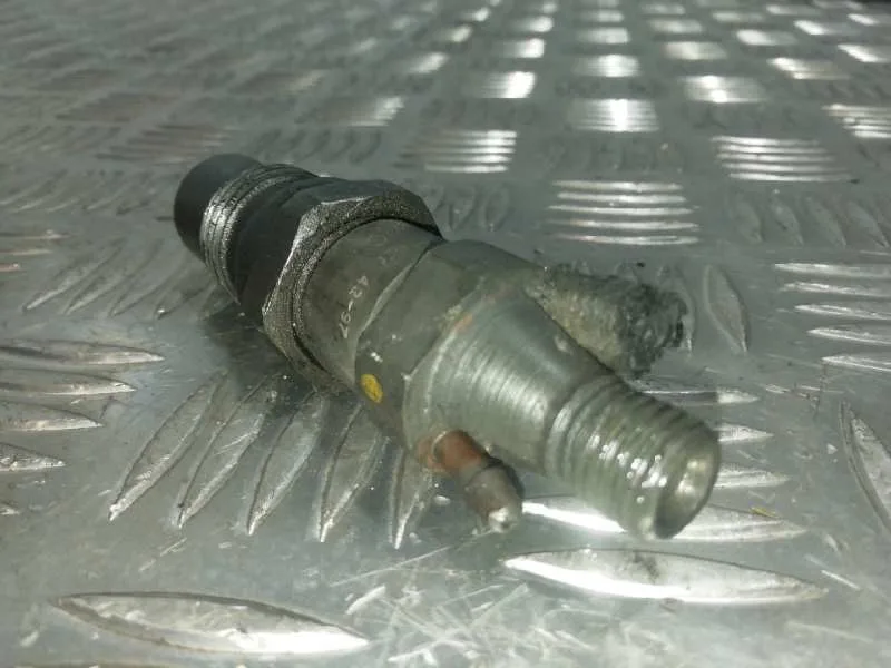 Inyector para Volkswagen Polo Berlina (6N1)