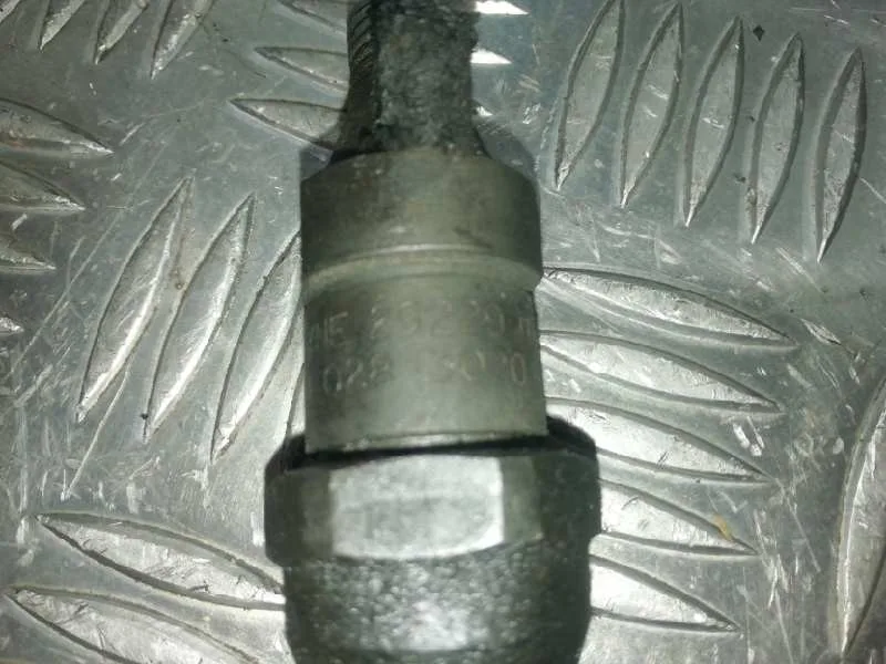Inyector para Volkswagen Polo Berlina (6N1)
