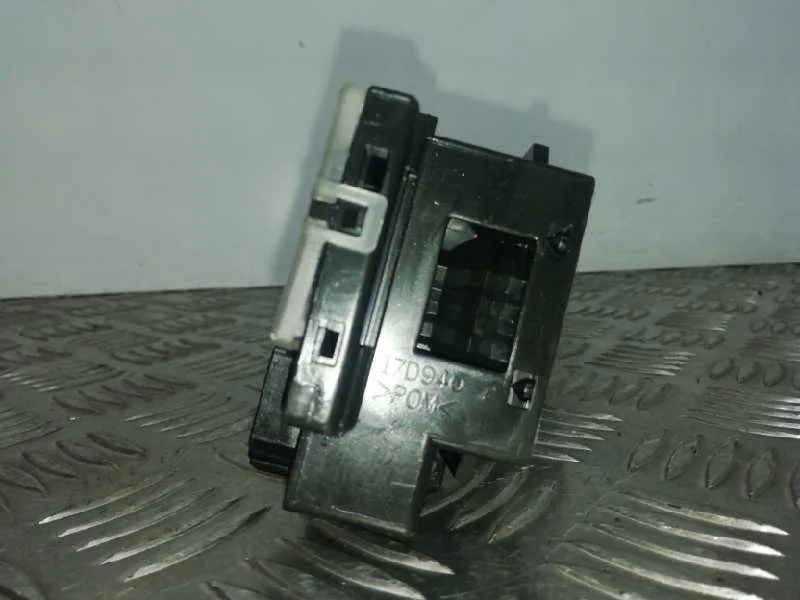 Mando Limpia para Ford Focus Berlina (Cap)