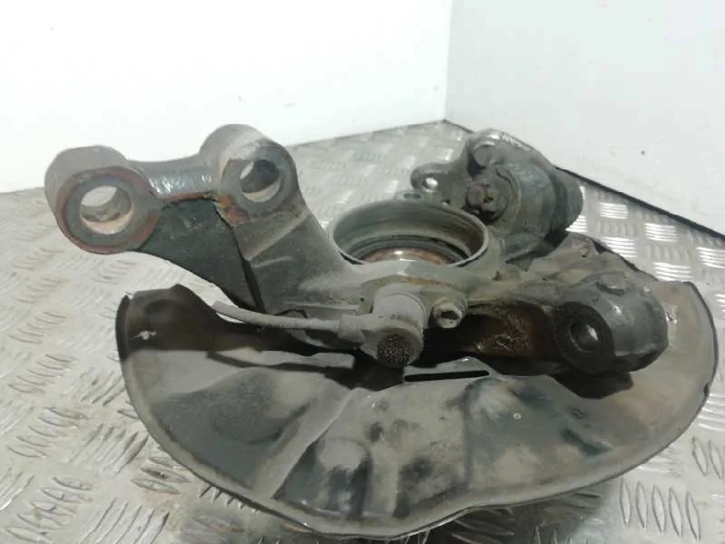 Mangueta Delantera Izquierda para Toyota Corolla Verso (R1)