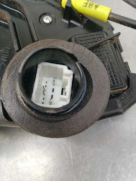 Cerradura Puerta Delantera Derecha para Toyota Auris