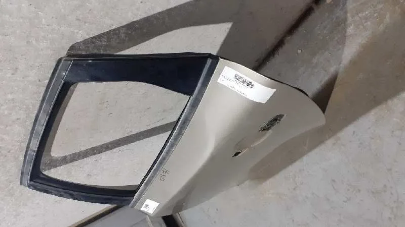 Puerta Trasera Izquierda para Volvo V40