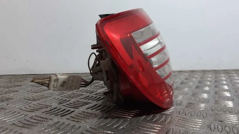 Piloto Trasero Izquierdo para Hyundai Elantra (Xd)