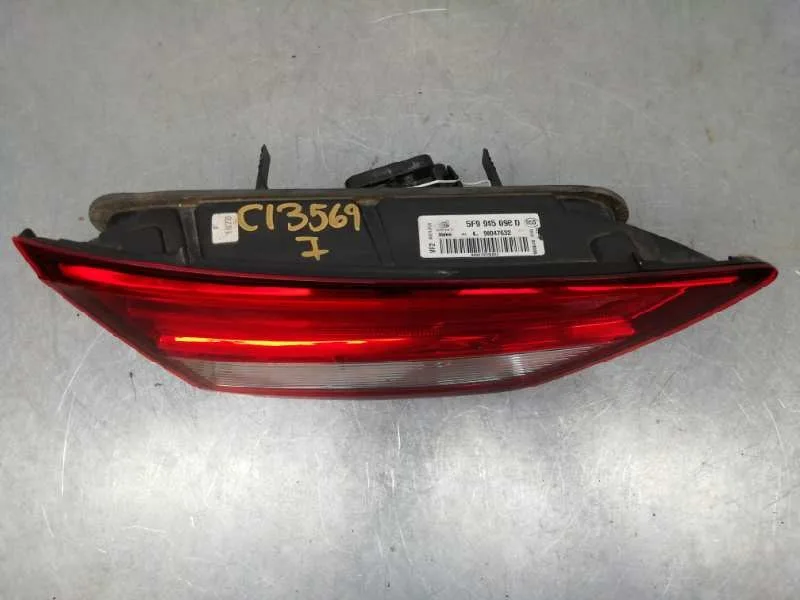 Piloto Trasero Izquierdo Interior para Seat Leon St (5F8)