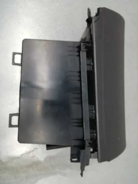Guantera para Mercedes-Benz Clase A (W169)