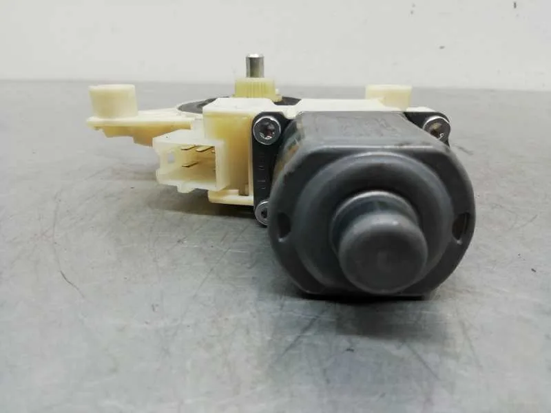 Motor Elevalunas Delantero Derecho para Mercedes-Benz Clase B (W246)