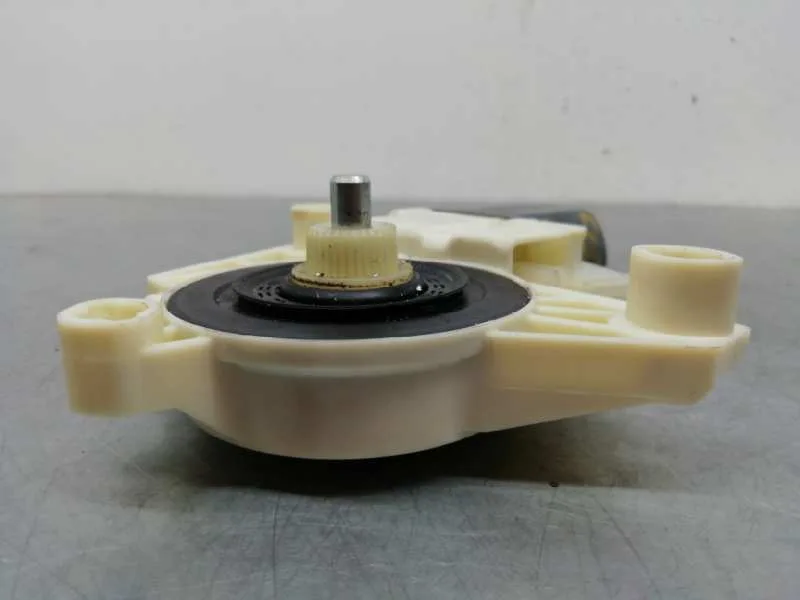 Motor Elevalunas Delantero Derecho para Mercedes-Benz Clase B (W246)