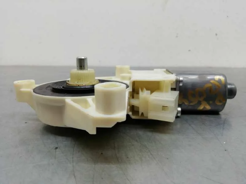Motor Elevalunas Delantero Derecho para Mercedes-Benz Clase B (W246)