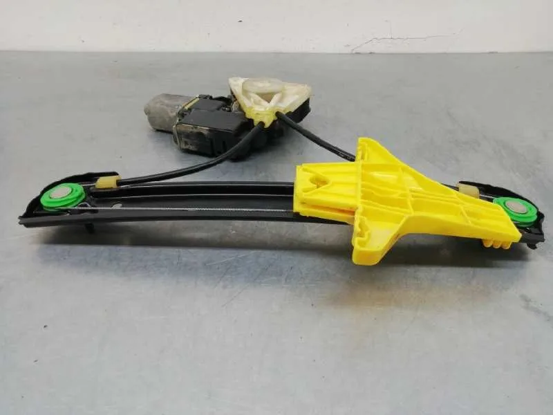Elevalunas Trasero Derecho para Volkswagen Polo (6R1)