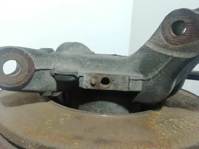 Mangueta Delantera Derecha para Renault Master Kipper Doka