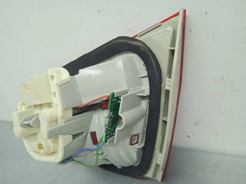 Piloto Trasero Izquierdo Interior para Bmw Serie 3 Berlina (E90)