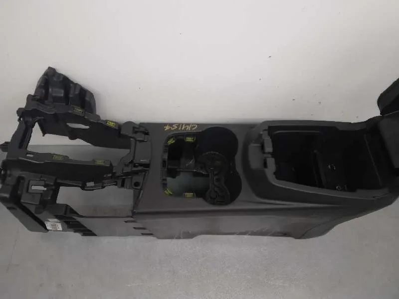 Apoyabrazos Central para Ford Focus Lim. (Cb8)