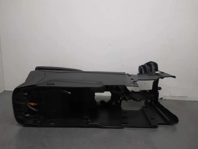 Apoyabrazos Central para Ford Focus Lim. (Cb8)