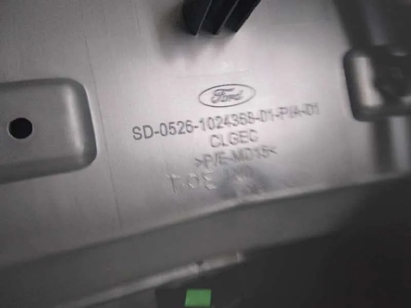 Apoyabrazos Central para Ford Focus Lim. (Cb8)