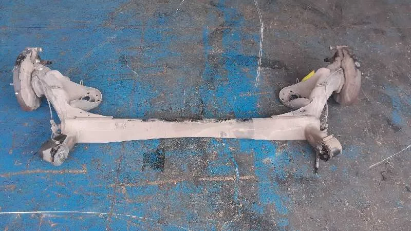 Puente Trasero para Kia Carens ( )