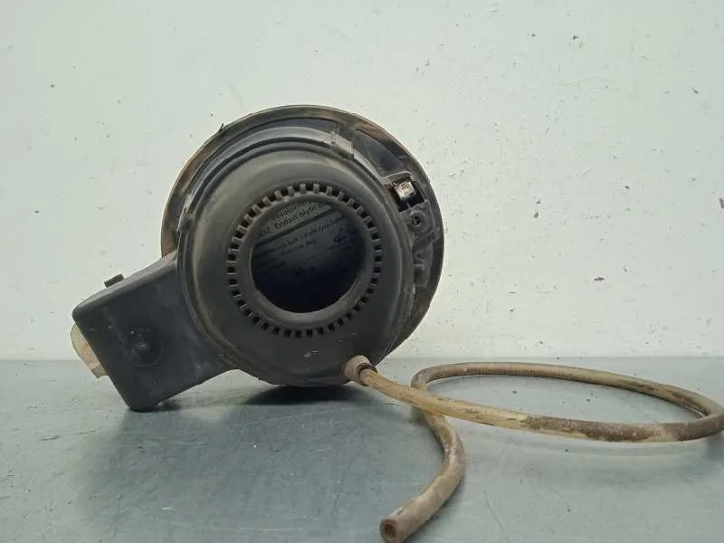 Tapa Exterior Combustible para Volkswagen Golf Iv Berlina (1J1)