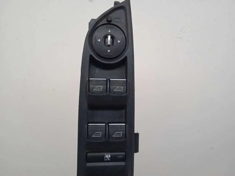 Mando Elevalunas Delantero Izquierdo para Ford Focus Lim. (Cb8)