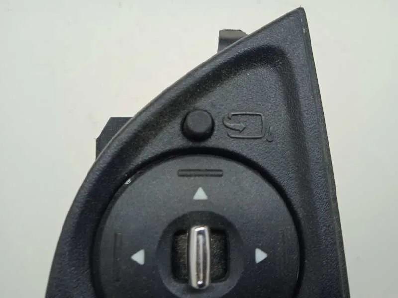 Mando Elevalunas Delantero Izquierdo para Ford Focus Lim. (Cb8)