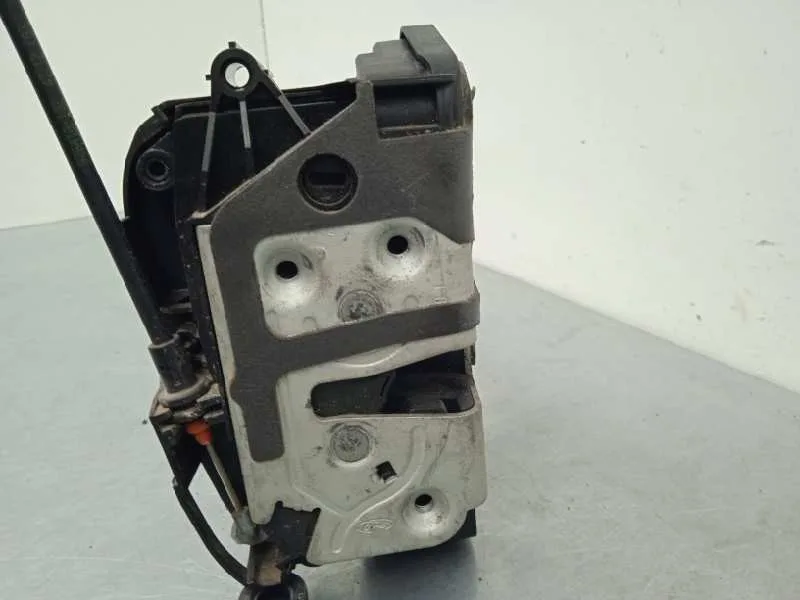 Cerradura Puerta Delantera Izquierda para Ford Focus Lim. (Cb8)