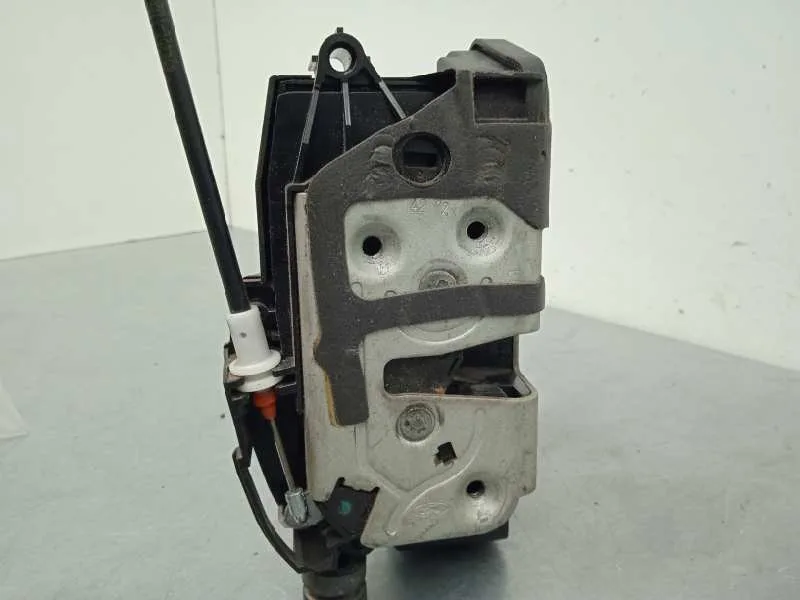 Cerradura Puerta Trasera Izquierda para Ford Focus Lim. (Cb8)