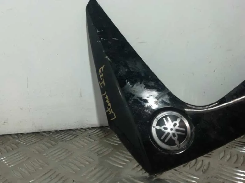 Molduras Delanteras para Yamaha Tmax