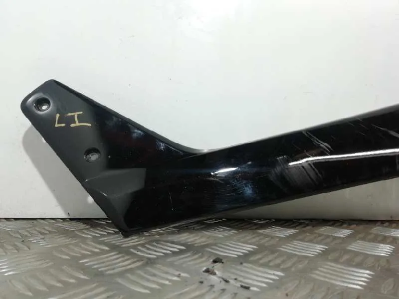 Molduras Delanteras para Yamaha Tmax