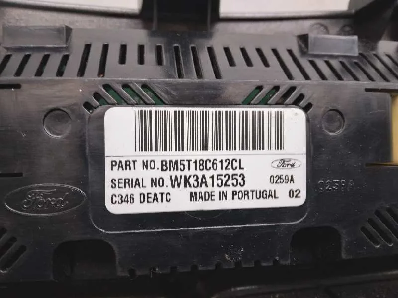 Mando Climatizador para Ford Focus Lim. (Cb8)