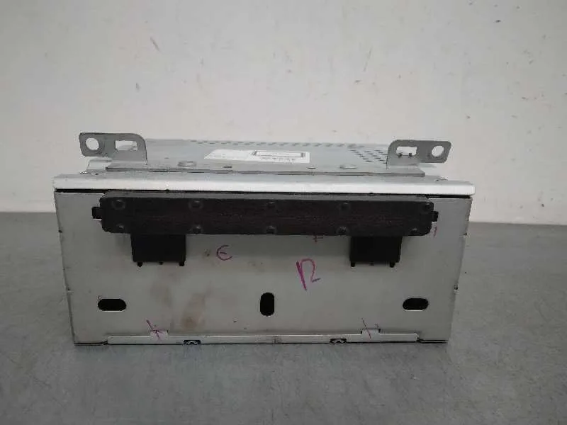 Sistema Audio / Radio Cd para Ford Focus Lim. (Cb8)