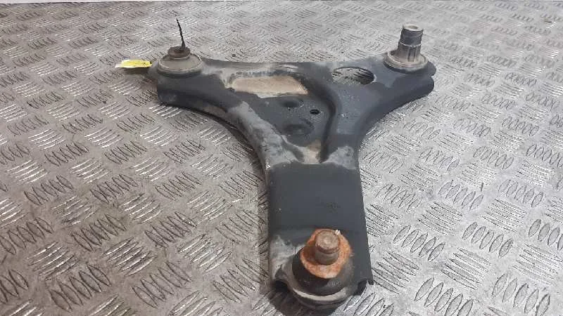 Soporte Brazo Suspension Delantero Derecho para Smart Forfour