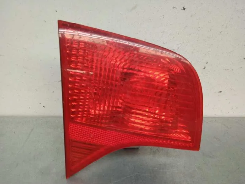 Piloto Trasero Izquierdo Interior para Audi A4 Berlina (8E)
