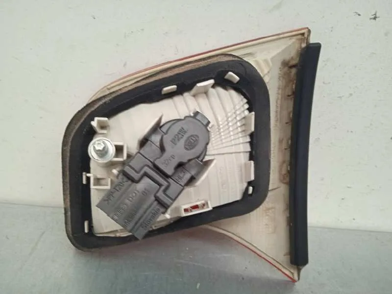 Piloto Trasero Izquierdo Interior para Audi A4 Berlina (8E)