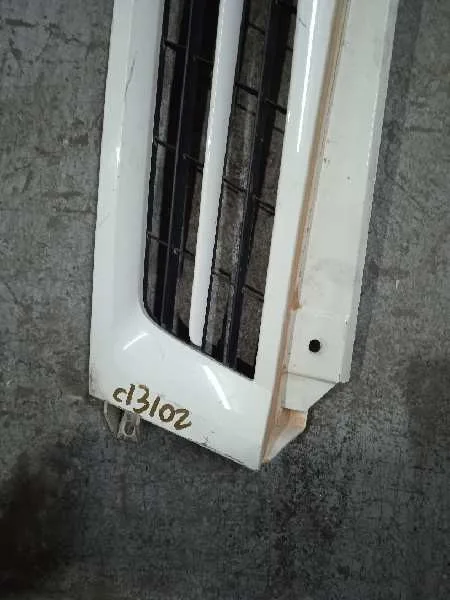 Rejilla Delantera para Nissan Interstar Mod. 04 (X70)