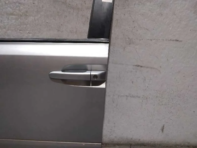 Puerta Delantera Izquierda para Kia Carnival
