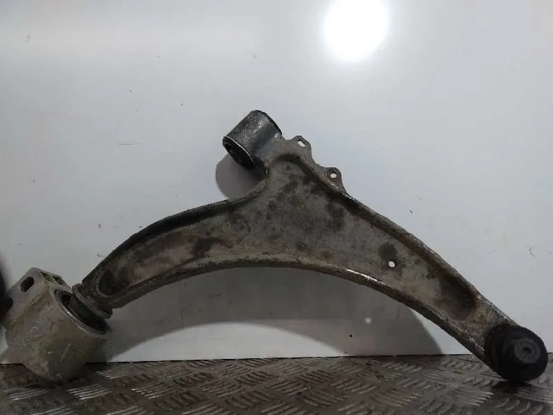 Brazo Suspension Inferior Delantero Derecho para Saab 9-5 Lim. (03. 2010->)