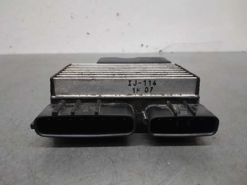 Modulo Electronico para Toyota Avensis Berlina (T25)