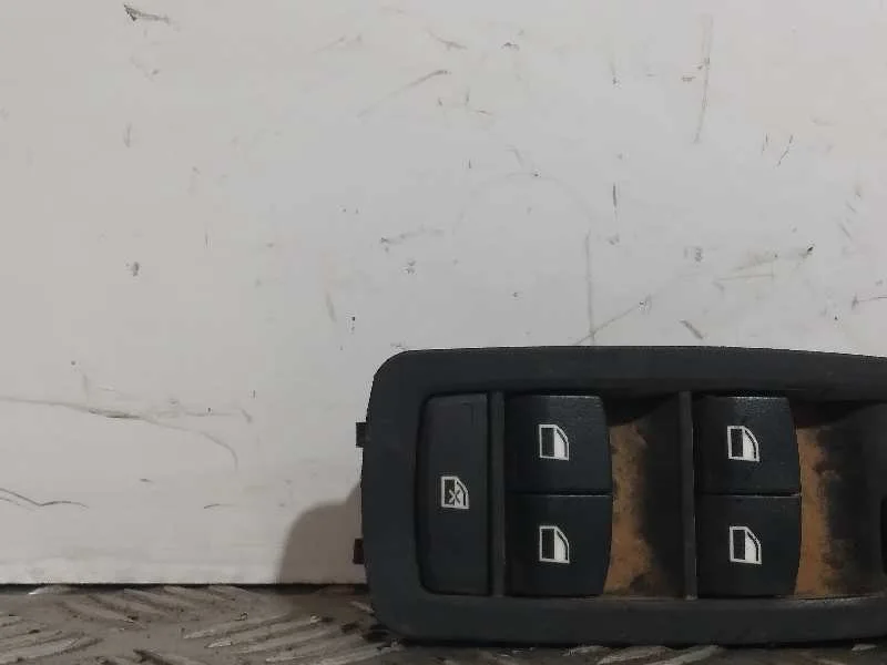 Mando Elevalunas Delantero Izquierdo para Bmw Serie 1 Lim. (F20)
