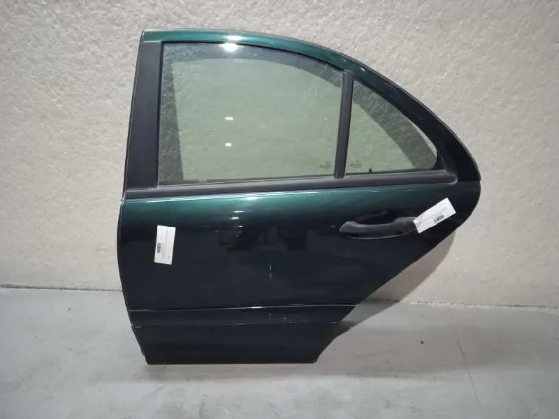 Puerta Trasera Izquierda para Mercedes-Benz Clase C (W203) Berlina