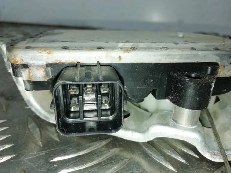 Elevalunas Delantero Derecho para Mitsubishi Montero (V60/V70)