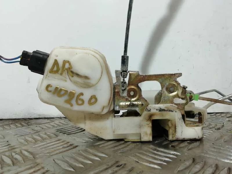 Cerradura Puerta Delantera Derecha para Mitsubishi Montero (V60/V70)