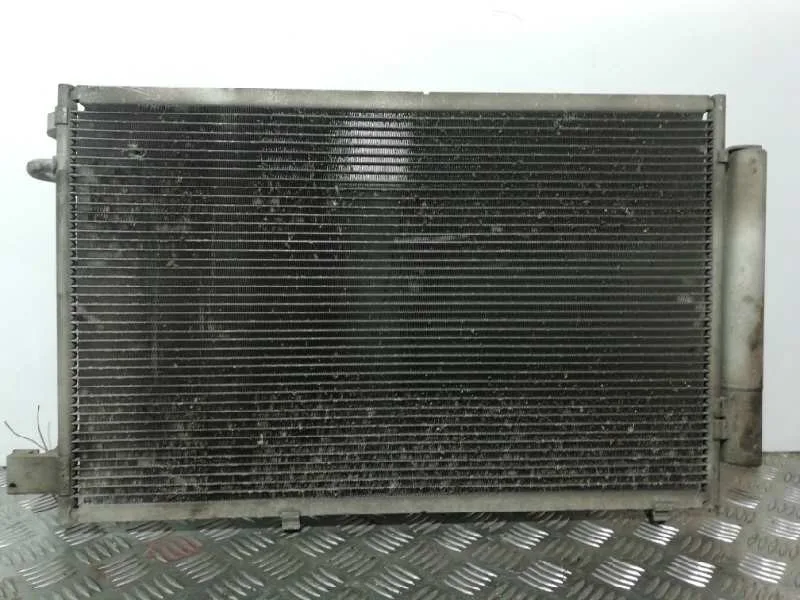 Condensador / Radiador Aire Acondicionado para Ford Fiesta (Cb1)