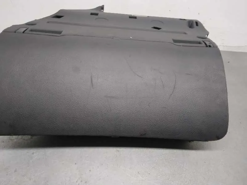 Guantera para Audi A6 Berlina (4F2)