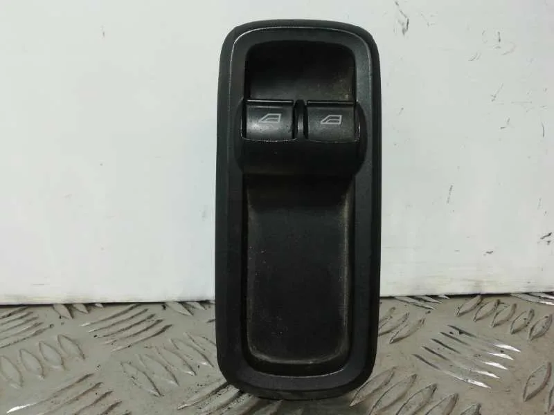 Mando Elevalunas Delantero Izquierdo para Ford Fiesta (Cb1)